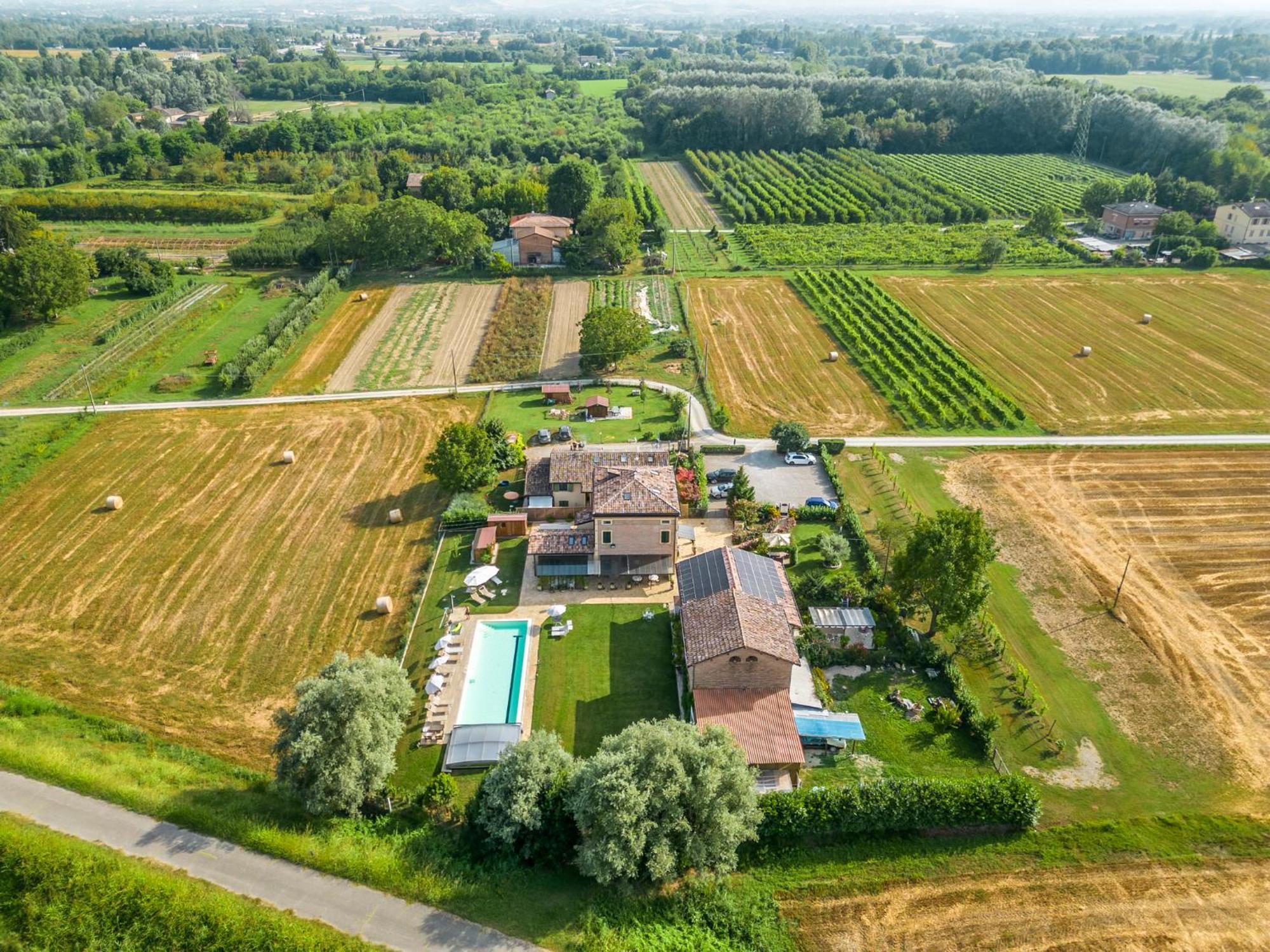 Bed and Breakfast La Casa Di Valeria - Модена Екстер'єр фото